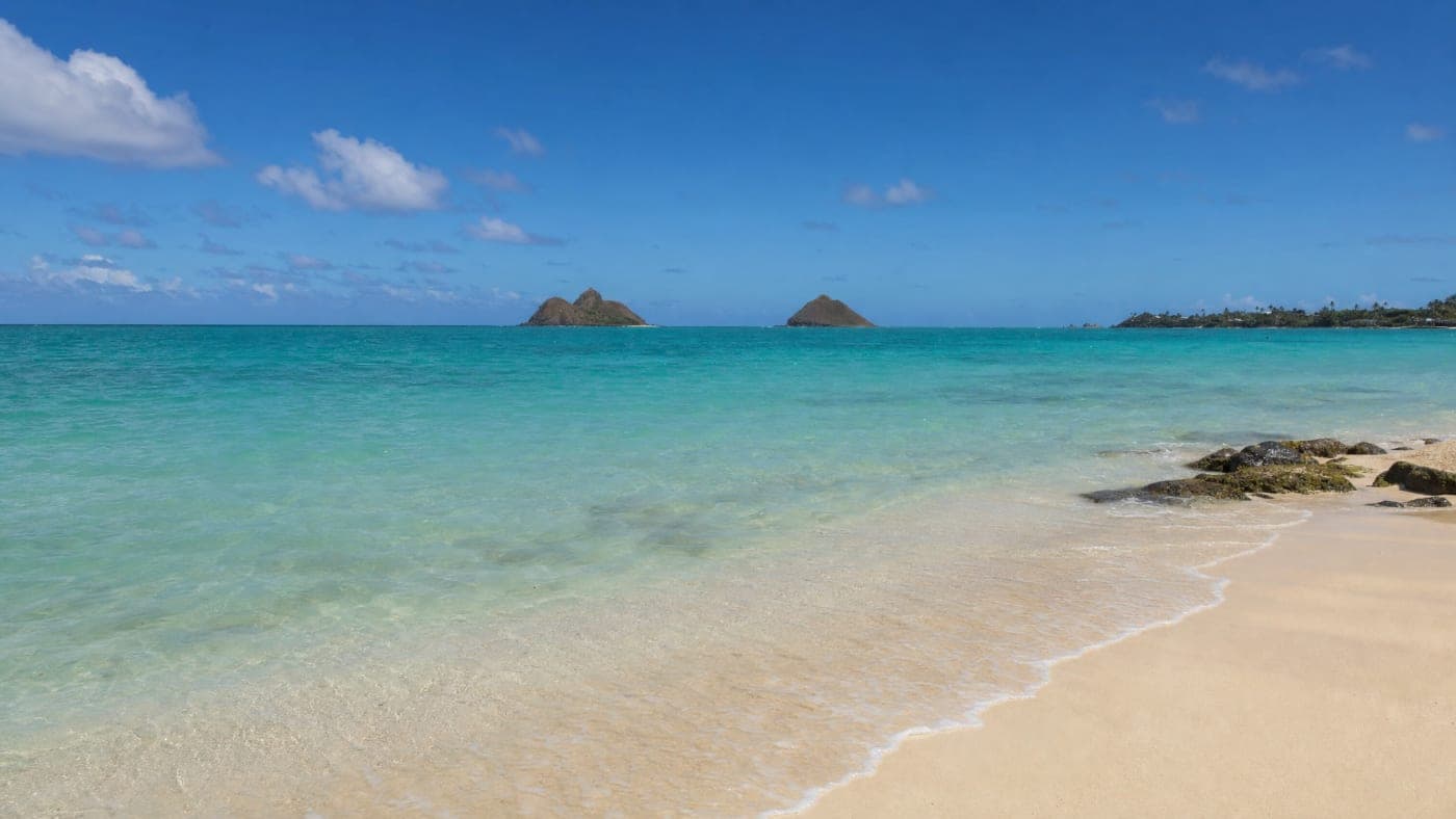 Lanikai shoreline and the Mokulua islands